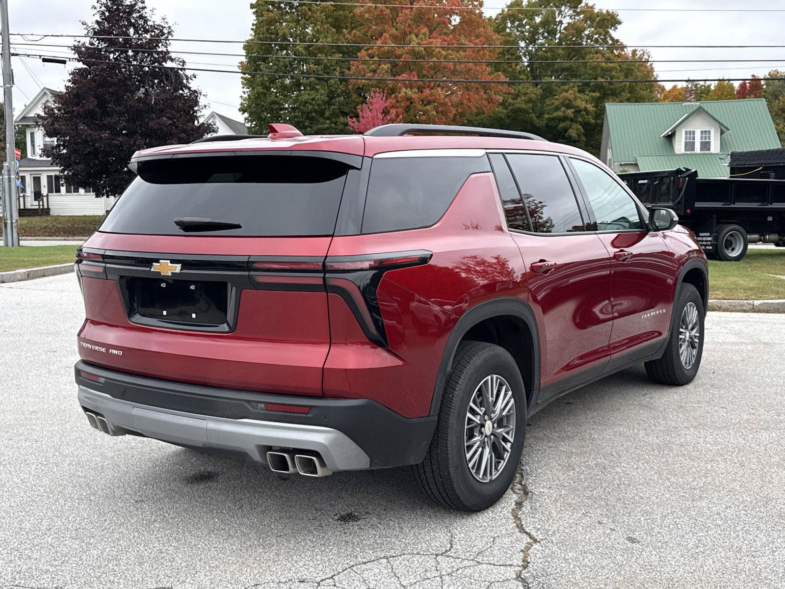 Used 2026 Chevrolet Traverse LT AWD/4WD image 9