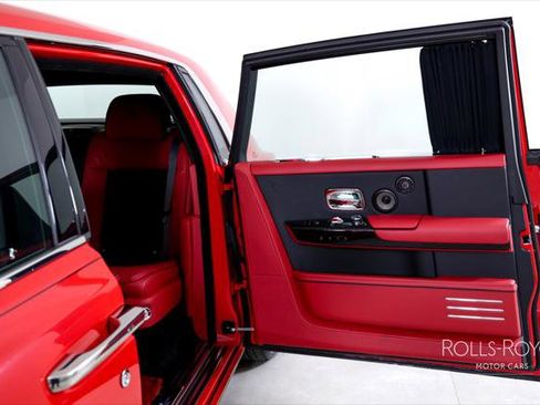 Certified 2024 Rolls-Royce Phantom Extended Wheelbase w/ The Phantom Package image 18