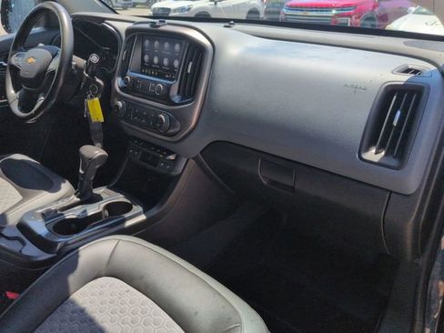 Used 2019 Chevrolet Colorado Z71 AWD/4WD image 30