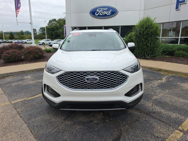 Certified 2023 Ford Edge SEL w/ Convenience Package AWD/4WD image 3