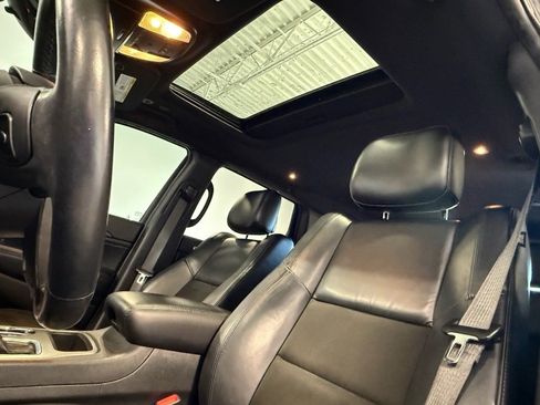 Used 2021 Jeep Grand Cherokee Laredo X image 16