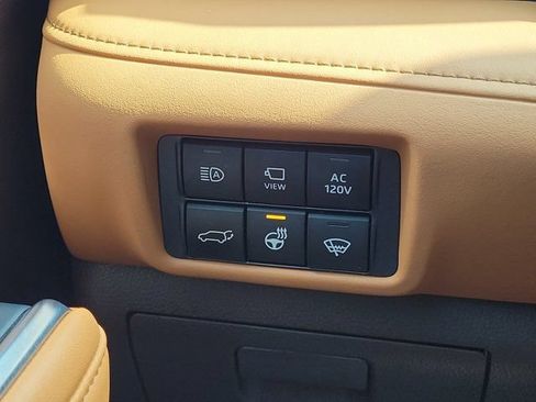 Used 2022 Toyota Highlander Platinum FWD image 21