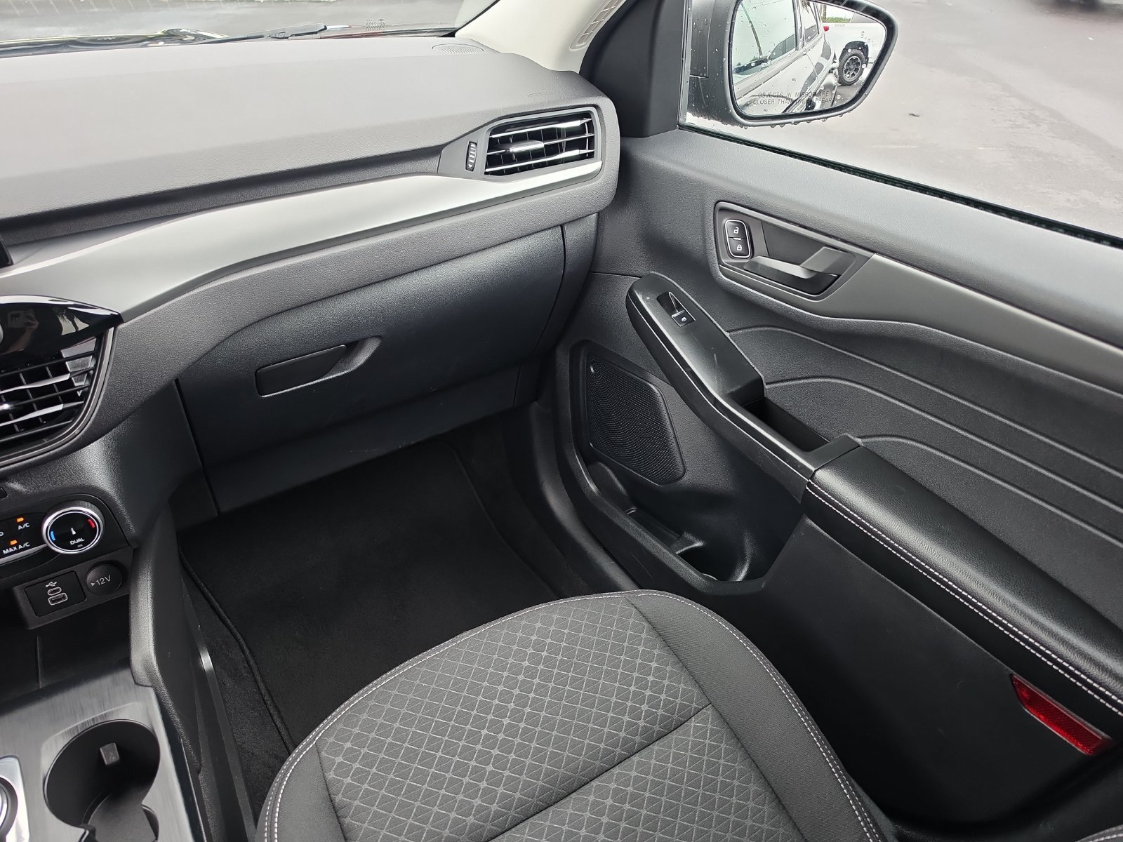Certified 2025 Ford Escape Active FWD image 13