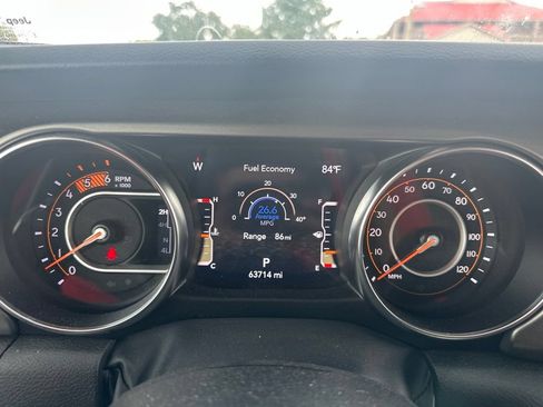 Used 2023 Jeep Gladiator Sport AWD/4WD image 6