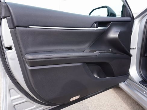 Used 2024 Toyota Camry XLE w/ Cold Weather Package image 8