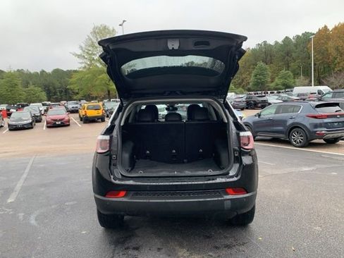 Used 2021 Jeep Compass Limited image 19