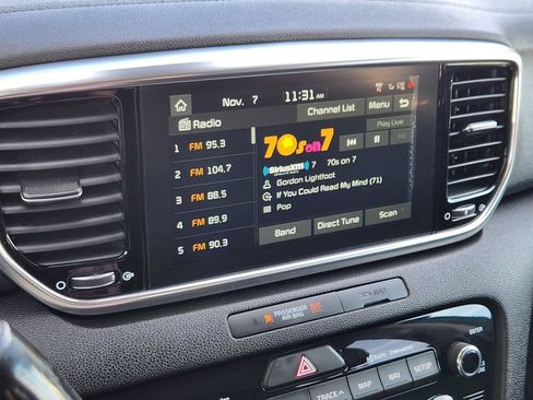 Used 2020 Kia Sportage EX w/ EX Technology Package image 12