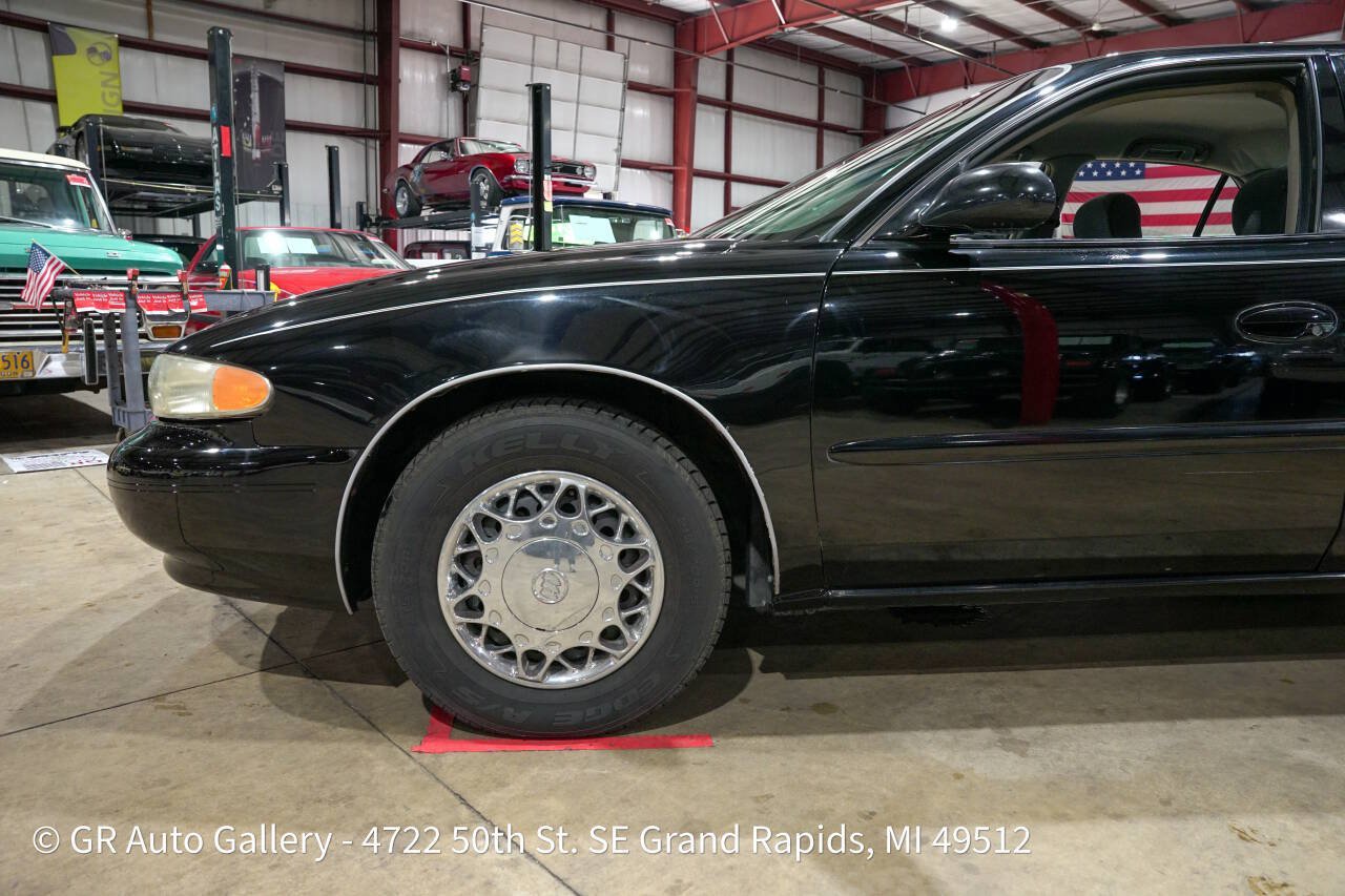 Used 2004 Buick Century Custom FWD image 3