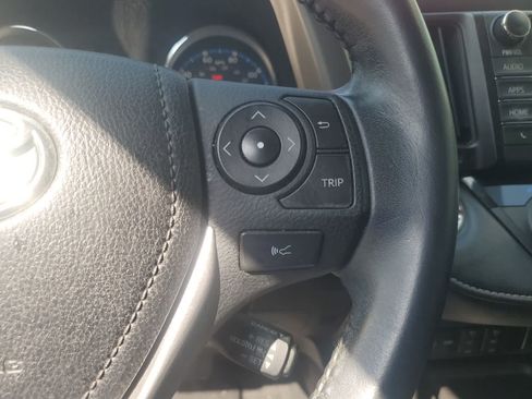 Used 2016 Toyota RAV4 Limited FWD image 18