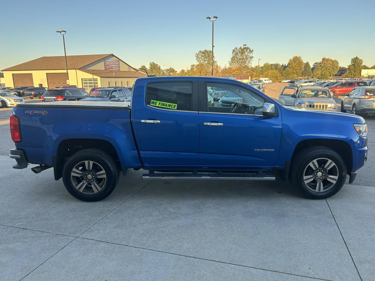 Used 2018 Chevrolet Colorado LT w/ Luxury Package, Chrome AWD/4WD image 4