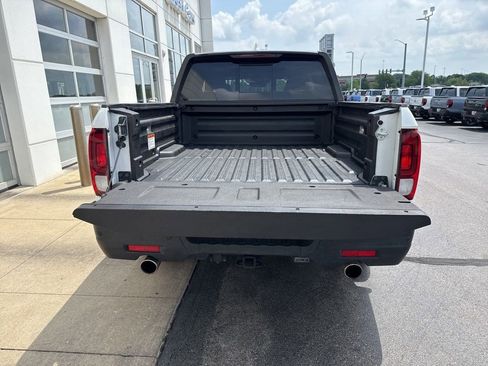 Used 2023 Honda Ridgeline Black Edition image 8