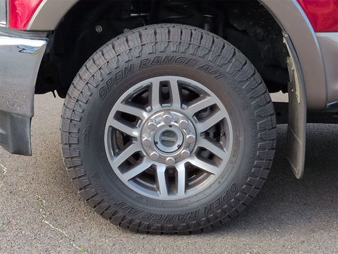 Used 2019 Ford F350 Lariat image 13