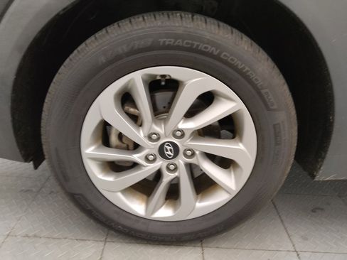 Used 2017 Hyundai Tucson SE w/ SE Popular Package 02 AWD/4WD image 31