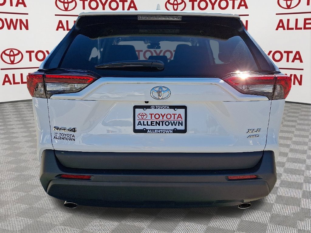 Used 2024 Toyota RAV4 XLE w/ Convenience Package AWD/4WD image 8