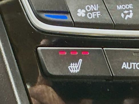 Used 2023 Acura RDX w/ Technology Package image 16