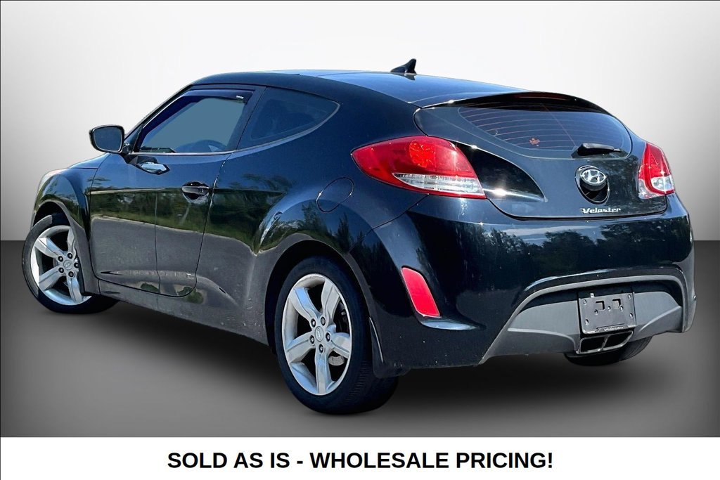 Used 2012 Hyundai Veloster FWD image 4