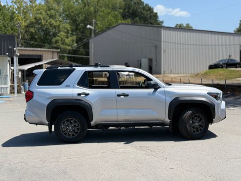 Used 2025 Toyota 4Runner SR5 RWD image 8