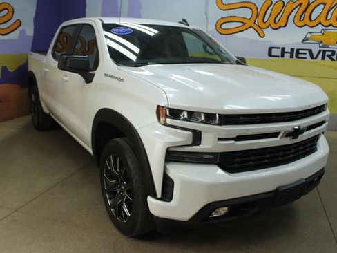 Used 2019 Chevrolet Silverado 1500 RST w/ True North Edition AWD/4WD image 2