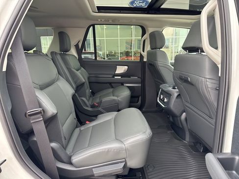 New 2026 Ford Expedition Active AWD/4WD image 28