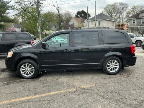 Used 2013 Dodge Grand Caravan SXT FWD image 6