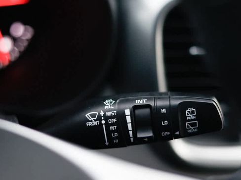 Used 2019 Kia Sorento SX image 39