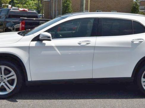 Used 2019 Mercedes-Benz GLA 250 4MATIC image 5