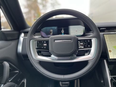 New 2025 Land Rover Range Rover SE image 30
