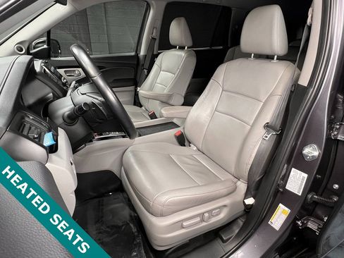 Used 2022 Honda Pilot Touring image 3