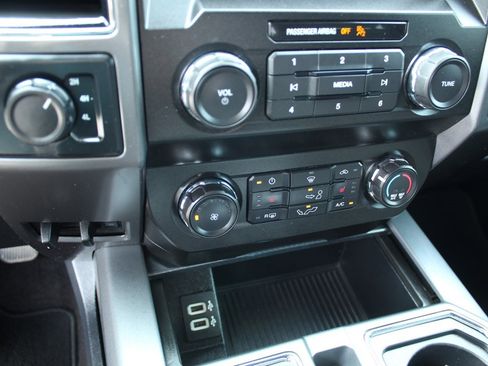 Used 2020 Ford F150 XLT w/ Equipment Group 302A Luxury image 29