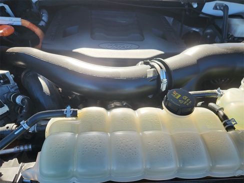 Used 2021 Ford F150 Lariat image 17