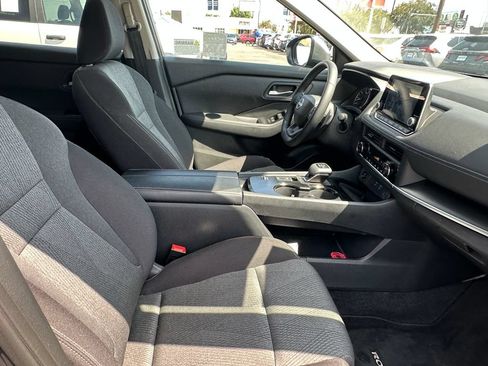 Used 2026 Nissan Rogue SV FWD image 15