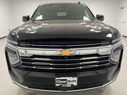 Used 2025 Chevrolet Tahoe LT image 3