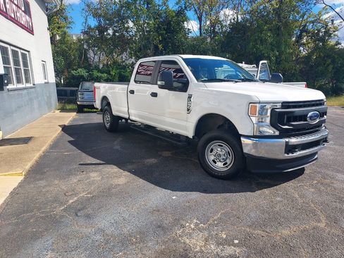 Used 2020 Ford F250 XL w/ Power Equipment Group AWD/4WD image 2