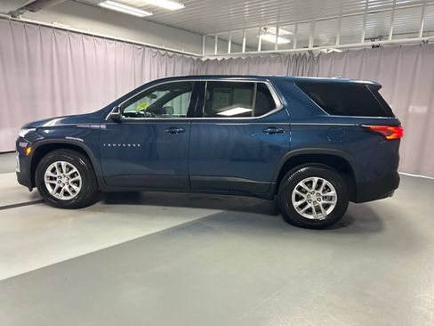 Used 2023 Chevrolet Traverse LS w/ Safety Package AWD/4WD image 4