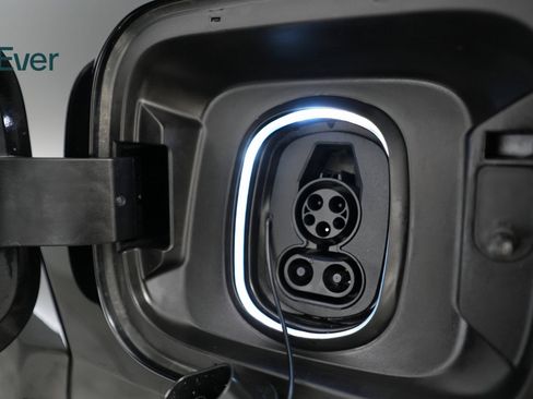 Used 2024 Chevrolet Silverado EV RST image 21