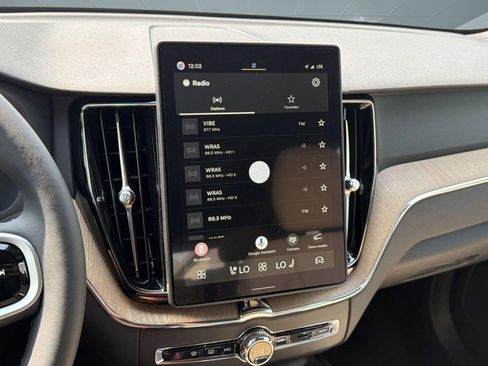 New 2026 Volvo XC60 B5 Core w/ Climate Package image 25