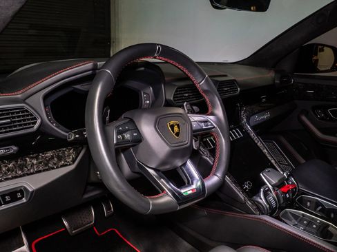 Used 2021 Lamborghini Urus image 13