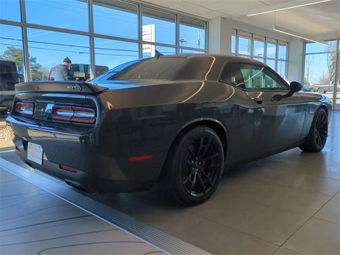 Used 2023 Dodge Challenger SRT Hellcat image 4