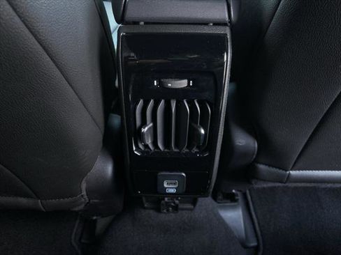 Certified 2025 Jeep Compass Latitude image 30