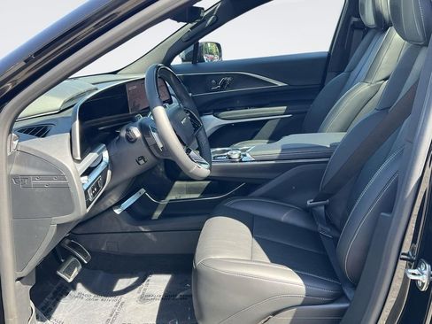 New 2026 Cadillac Lyriq V AWD/4WD image 25