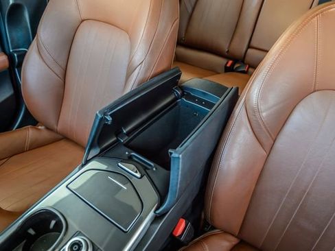 Used 2018 Maserati Ghibli RWD image 35