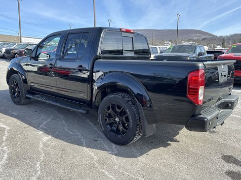 Used 2018 Nissan Frontier SV w/ Value Truck Package image 6