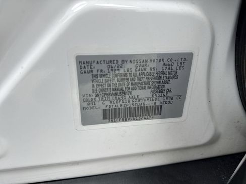 Used 2022 Nissan Kicks S image 47