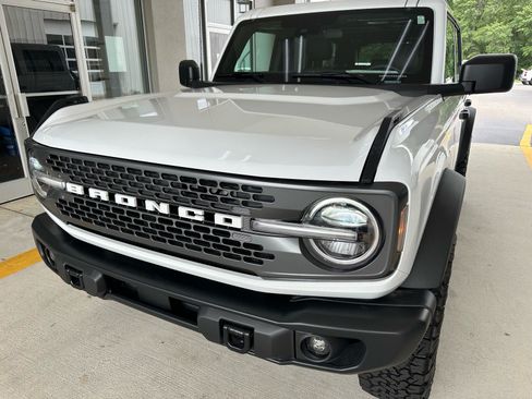 Certified 2025 Ford Bronco Badlands AWD/4WD image 1