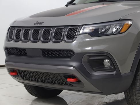 Used 2023 Jeep Compass Trailhawk w/ Trailhawk Convenience Group AWD/4WD image 50