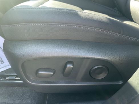 Used 2026 Chevrolet Equinox LT w/ Convenience Package II AWD/4WD image 11