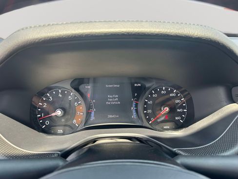 Used 2025 Jeep Compass Trailhawk AWD/4WD image 16