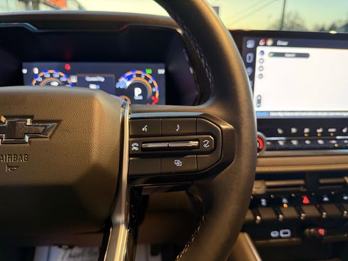 Used 2024 Chevrolet Colorado ZR2 w/ Technology Package image 44