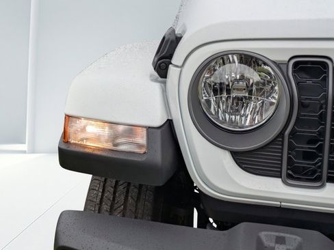 New 2025 Jeep Gladiator Sport image 8