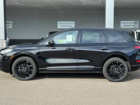 New 2025 Lincoln Corsair Reserve w/ Equipment Group 202A image 6